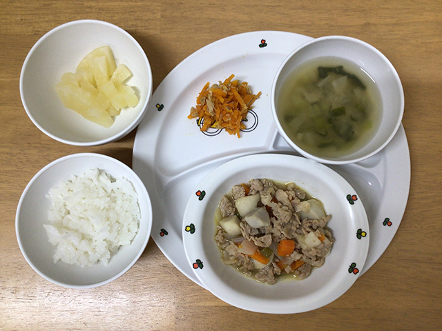豚肉と野菜の煮物