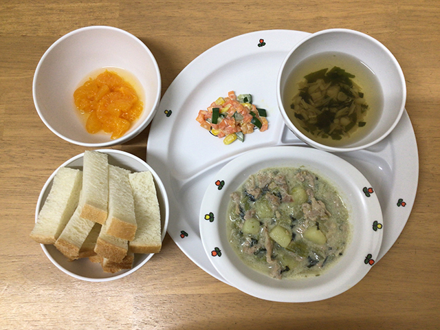 じゃがいもとほうれん草の煮物