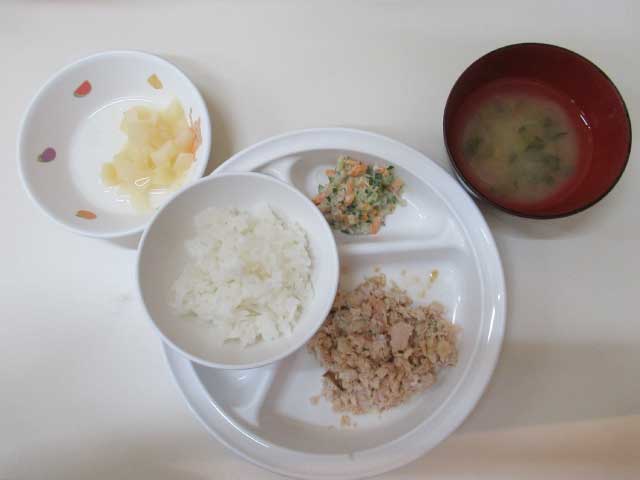 鮭のバタポン焼き